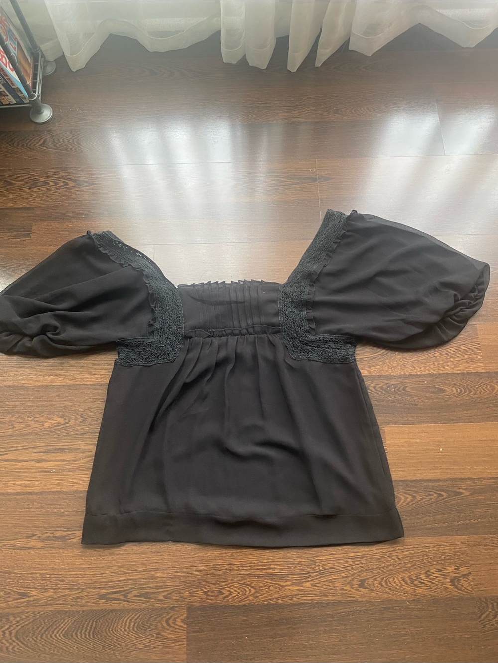 Charlette Russe black off shoulder blouse Size large (Cart k-108)